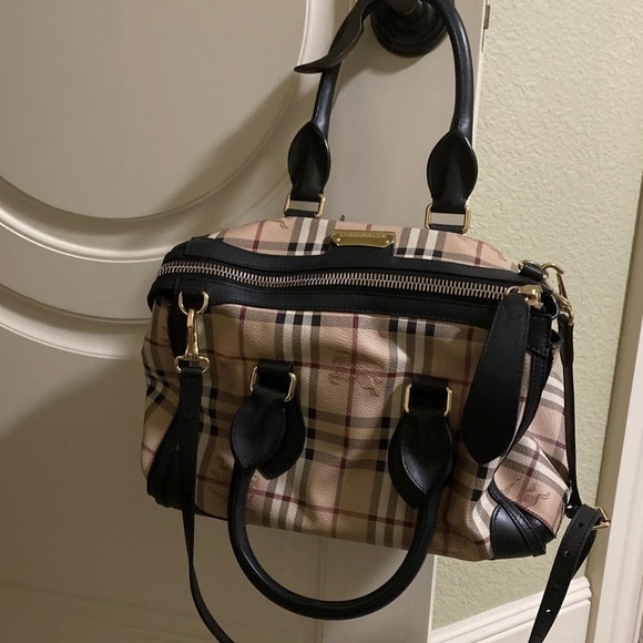 Burberry Authentic Women’s Bag/Purse - Picture 5 of 9
